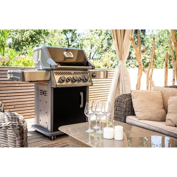 Napoleon Gasgrill Rogue SE 425, Mit Drehspieß 17 Napoleon Gasgrill Rogue SE 425, Mit Drehspieß – Bild 17